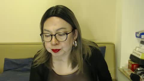 Snapshot of crazychika chatting on 01/12/25, 04:08 Kelly online show from 01/12/25, 04:08