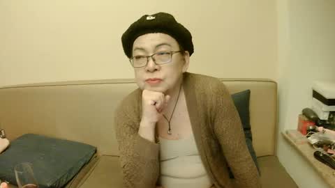 Snapshot of crazychika chatting on 03/03/25, 08:54 Kelly online show from 03/03/25, 08:54