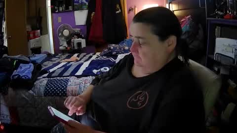 crazygirl802 online show from 04/25/26, 07:22