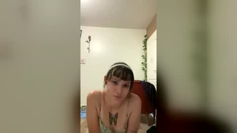 Snapshot of crazymolly333 chatting on 07/11/26, 03:48 crazymolly333 online show from 07/11/26, 03:48