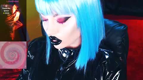 Roxy online show from 04/25/26, 03:09