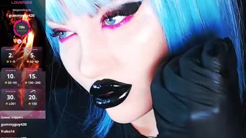 Roxy online show from 06/05/26, 03:07