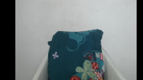 crazyslut17 online show from 04/20/26, 07:26