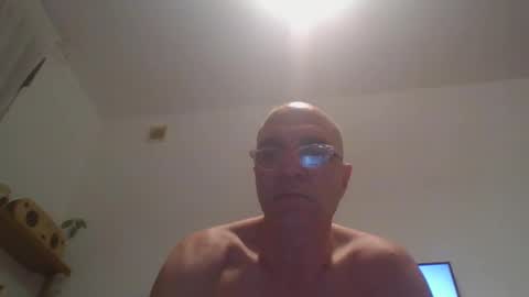 Snapshot of crazystrapon chatting on 01/25/25, 12:48 crazystrapon online show from 01/25/25, 12:48