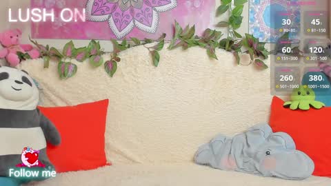 Snapshot of crazyteeen chatting on 12/07/24, 03:04 Anny online show from 12/07/24, 03:04