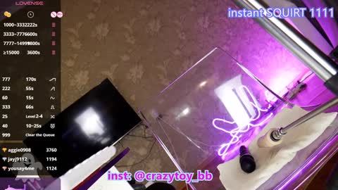 Snapshot of crazytoy_ chatting on 12/19/24, 07:29 Kessy online show from 12/19/24, 07:29