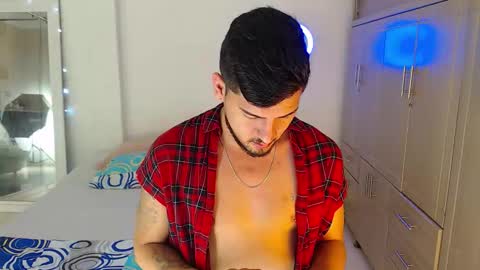 Snapshot of crazyybull chatting on 10/22/25, 03:40 Bull online show from 10/22/25, 03:40