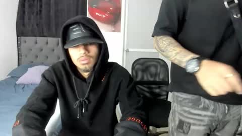 crazzy_master1 online show from 04/17/26, 11:41