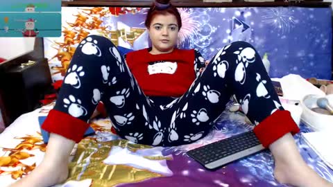 Snapshot of crazzy_pussy chatting on 12/30/24, 09:50 Ana  online show from 12/30/24, 09:50