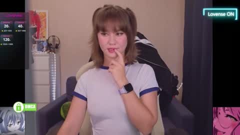 Snapshot of creammeow chatting on 09/19/25, 01:51 Alina online show from 09/19/25, 01:51