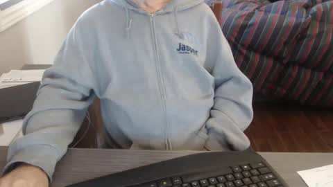 Creamormilk online show from 09/20/25, 04:52