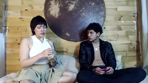 Snapshot of creampie_couple1 chatting on 01/16/25, 11:27 CAMILA Y SEBASTIAN online show from 01/16/25, 11:27