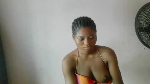 Snapshot of creamy_babyx chatting on 05/11/26, 04:04 Creamy babyx online show from 05/11/26, 04:04