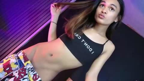 Snapshot of creamy_delilah chatting on 07/17/26, 02:56 Delilah online show from 07/17/26, 02:56