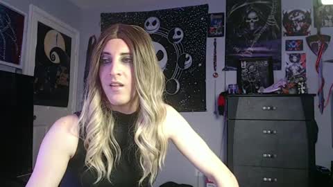 Snapshot of creamy_lust chatting on 02/24/25, 02:08 Sylvia online show from 02/24/25, 02:08
