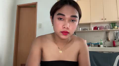 Snapshot of creamyasiancyrafoxmore chatting on 01/13/26, 07:02 cyra fox online show from 01/13/26, 07:02