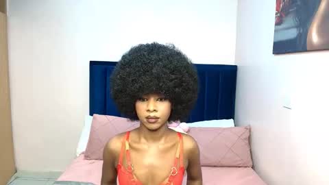 Snapshot of creamybabee chatting on 02/22/26, 07:12 queen online show from 02/22/26, 07:12