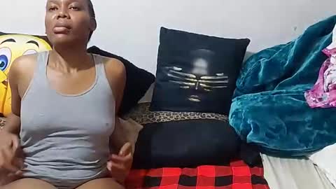 creamyhub online show from 12/18/25, 09:32