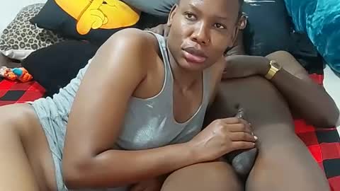 Snapshot of creamyhub chatting on 12/19/25, 09:38 creamyhub online show from 12/19/25, 09:38