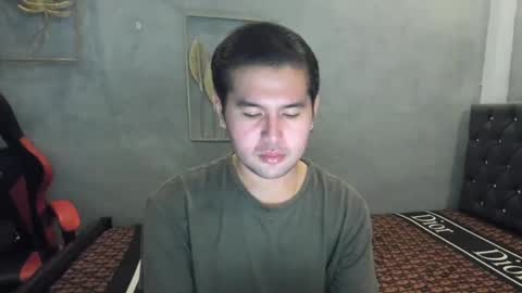 Snapshot of creamynow chatting on 12/11/24, 01:39 BareCreamyCum online show from 12/11/24, 01:39