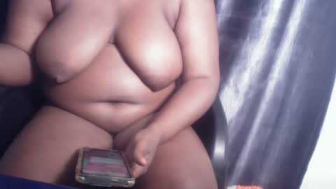 creamyposh1 online show from 11/21/25, 05:17