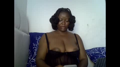 Snapshot of creamypussyxx chatting on 05/03/26, 01:28 creamypussyxx online show from 05/03/26, 01:28