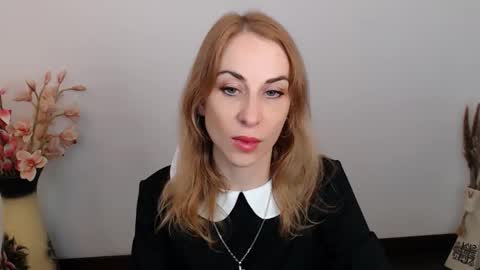 Snapshot of create_your_own_sun chatting on 10/08/25, 11:52 Lera online show from 10/08/25, 11:52