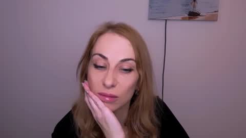 Snapshot of create_your_own_sun chatting on 10/14/25, 12:50 Lera online show from 10/14/25, 12:50