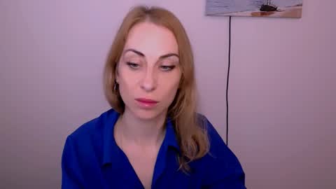 Snapshot of create_your_own_sun chatting on 11/12/25, 12:38 Lera online show from 11/12/25, 12:38