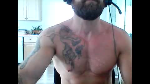 Snapshot of creatureofbeauty chatting on 04/22/26, 03:13 creatureofbeauty online show from 04/22/26, 03:13