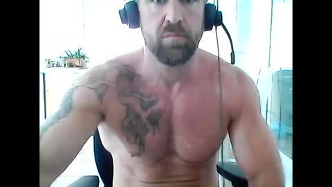 Snapshot of creatureofbeauty chatting on 04/29/26, 07:20 creatureofbeauty online show from 04/29/26, 07:20