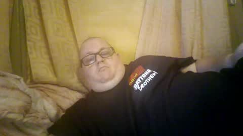 Snapshot of creeeping_death chatting on 04/27/26, 01:25 The hopeless romantic online show from 04/27/26, 01:25