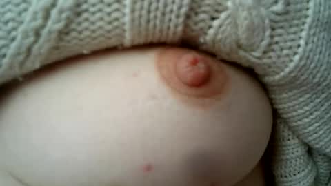 Snapshot of cremina chatting on 03/22/26, 10:29 cremina online show from 03/22/26, 10:29