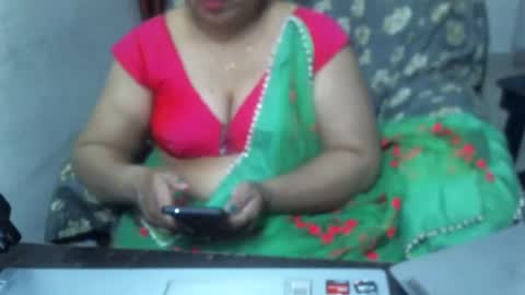 Snapshot of crezybhabihot chatting on 02/04/25, 10:55 Sonika69 online show from 02/04/25, 10:55