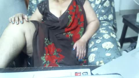 Snapshot of crezybhabihot chatting on 02/26/25, 12:05 Sonika69 online show from 02/26/25, 12:05
