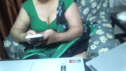 Snapshot of crezybhabihot chatting on 02/27/25, 02:00 Sonika69 online show from 02/27/25, 02:00