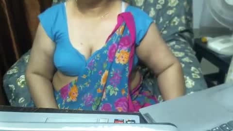 Snapshot of crezybhabihot chatting on 03/09/25, 11:14 Sonika69 online show from 03/09/25, 11:14