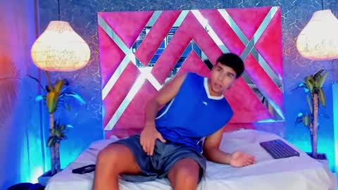 Snapshot of crh58_ chatting on 09/09/25, 11:37 crh58_ online show from 09/09/25, 11:37