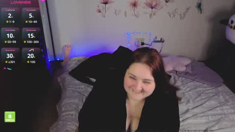 Crimson Rose online show from 06/12/26, 08:30