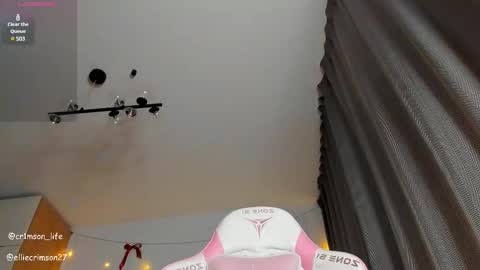 Snapshot of crimson_baby chatting on 03/05/25, 07:05 crimson baby online show from 03/05/25, 07:05