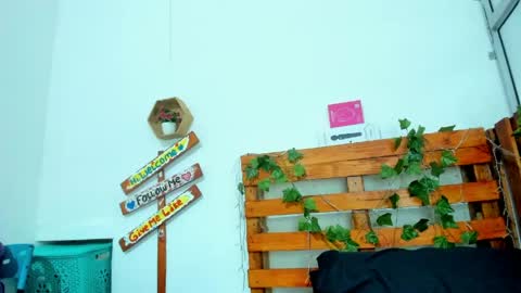 cris_dulce online show from 05/15/26, 08:27