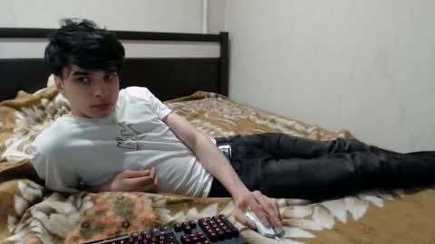 Snapshot of cris_peace chatting on 10/11/25, 08:51 JOIN IN A FAN CLUB AND YOU WILL HAVE 90 OF MY PHOTOVIDEO FREE FANSLY - online show from 10/11/25, 08:51