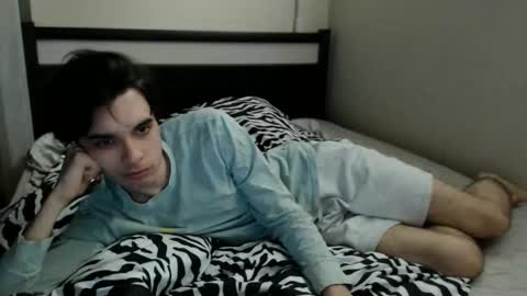 Snapshot of cris_peace chatting on 10/19/25, 01:28 JOIN IN A FAN CLUB AND YOU WILL HAVE 90 OF MY PHOTOVIDEO FREE FANSLY - online show from 10/19/25, 01:28