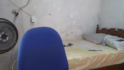 Snapshot of cris_simons chatting on 01/27/25, 08:17 cris_simons online show from 01/27/25, 08:17