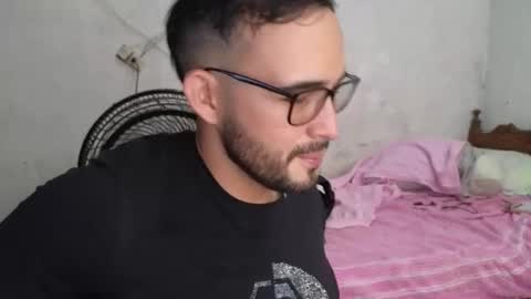 Snapshot of cris_simons chatting on 02/14/25, 10:47 cris_simons online show from 02/14/25, 10:47