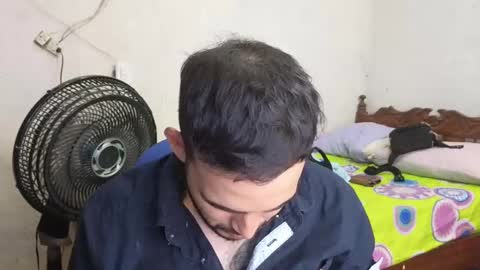 Snapshot of cris_simons chatting on 02/25/25, 03:52 cris_simons online show from 02/25/25, 03:52