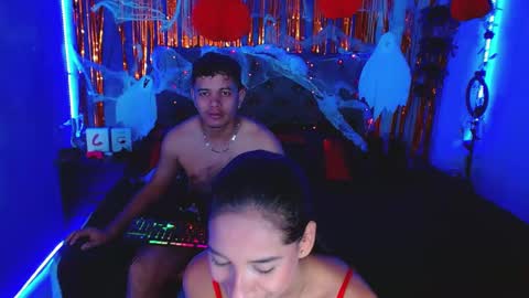 Snapshot of crisandmery chatting on 10/19/25, 03:51 CRISANDMERY online show from 10/19/25, 03:51