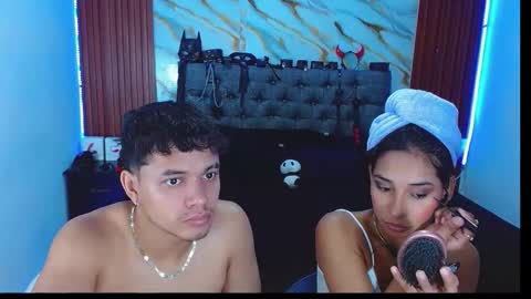 Snapshot of crisandmery chatting on 11/27/25, 02:57 CRISANDMERY online show from 11/27/25, 02:57