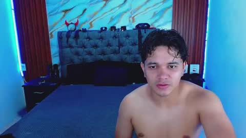 CRISANDMERY online show from 05/10/26, 05:01