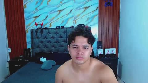 CRISANDMERY online show from 05/11/26, 05:24